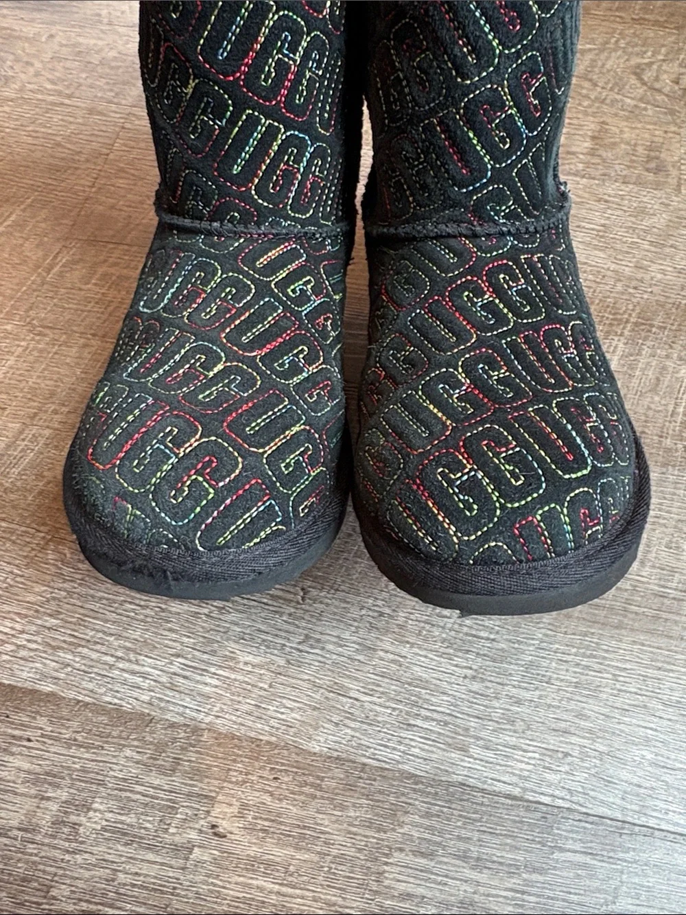 UGG Kids' Classic II Graphic Stitch Boots Black Multi-Color Logo Size 4
